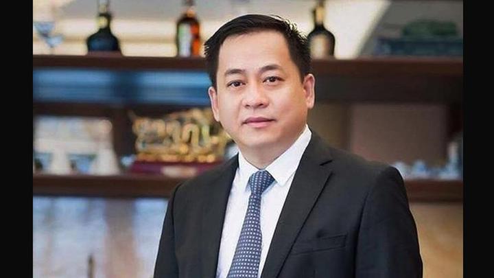 Hotspot Matrix: Biến Phương Oanh diện set đồ 50 thành cơ hội marketing đột phá